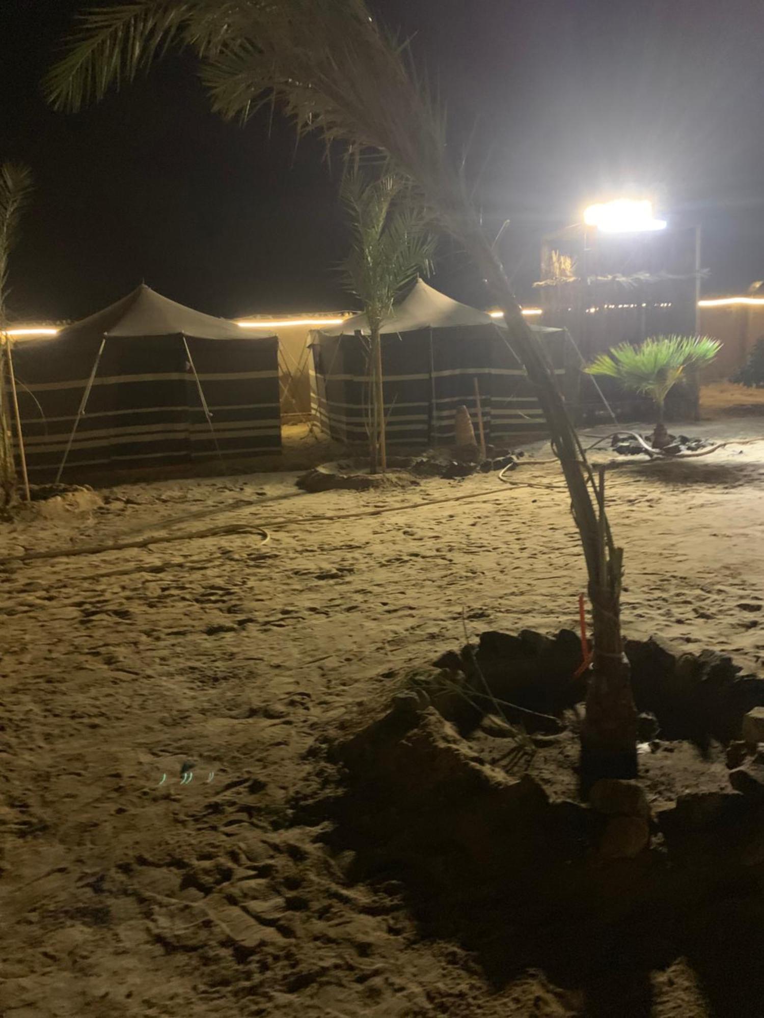 Royal Tours Permanent Camp Otel Umm Lajj Dış mekan fotoğraf